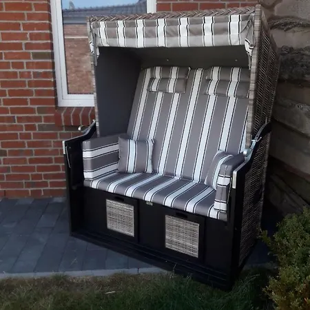 Semesterbostad Ferienhus Wattkinner