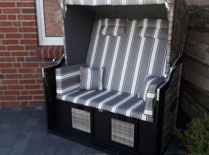 Semesterbostad Ferienhus Wattkinner